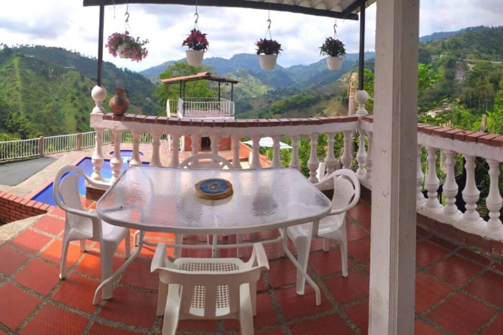 Apartamento Campestre Манісалес Екстер'єр фото